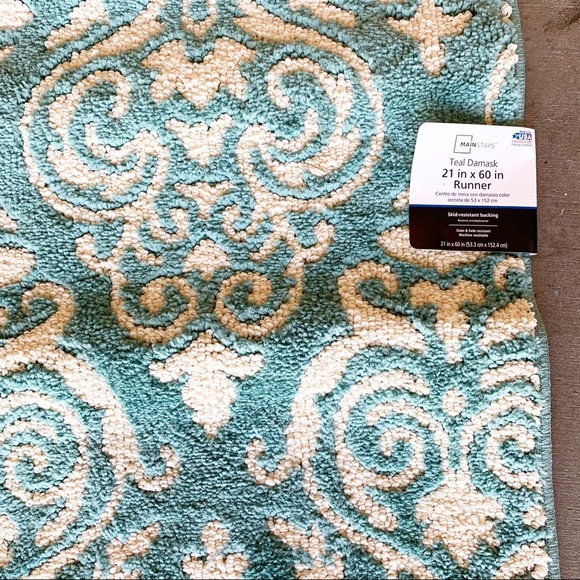 Mainstays Polyester Damask Tufted Runner 21” x 60” - Picture 2 of 3